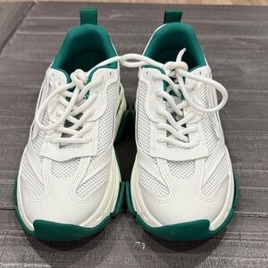Steve Madden White and Green Sneakers